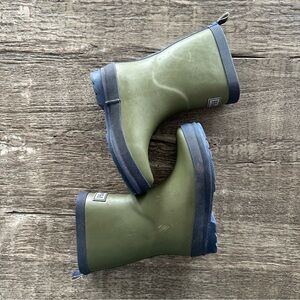 Hatley Rain Boots Size 11